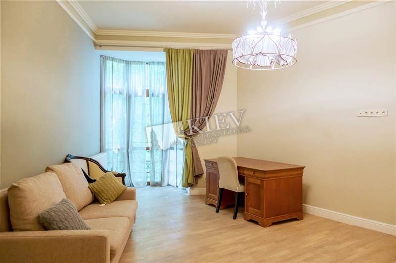 Two-bedroom Apartment st. Vozdvizhenskaya 50 10844