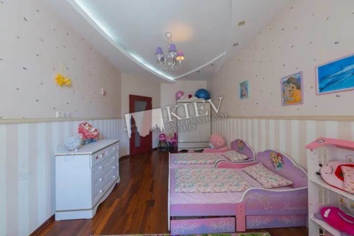 Apartment for Sale in Kiev Obolon 