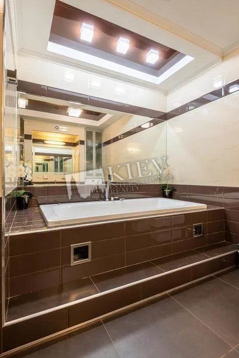 st. Lesi Ukrainki 7b Bathroom 2 Bathrooms, Bathtub, Shower, Washing Machine, Living Room Flatscreen TV, Fold-out Sofa Set