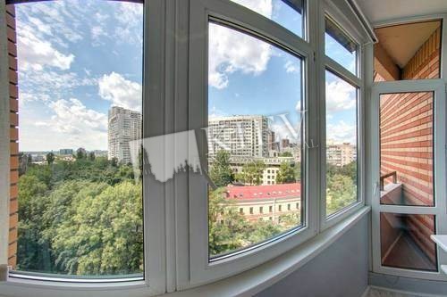 Four-bedroom Apartment st. Lesi Ukrainki 30b 8165