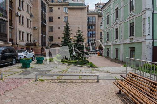 st. Behterevskiy pereulok 14 Kiev Apartments 15897