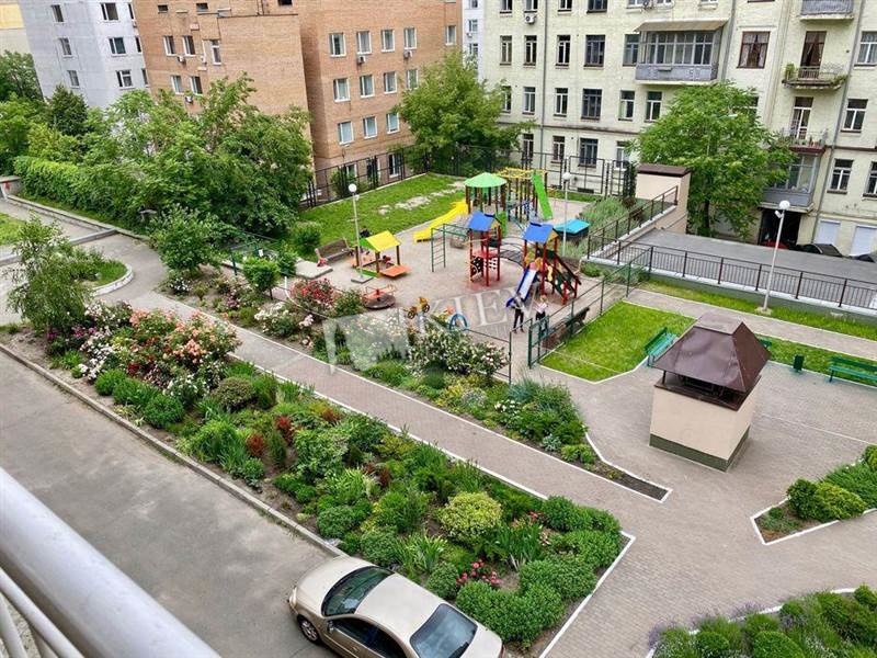 Universytet Kiev Apartment for Rent
