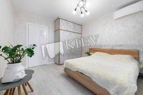 Mins'ka Kiev Apartment for Sale