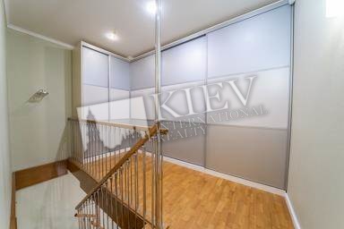 st. Lesi Ukrainki 30 B Office Zonning Residential Zonning, Kitchen Dining Room
