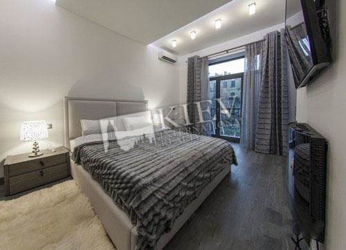 st. Krasnoarmeyskaya 48 Master Bedroom 1 Double Bed, TV, Walk-in Closet, Living Room Flatscreen TV, L-Shaped Couch