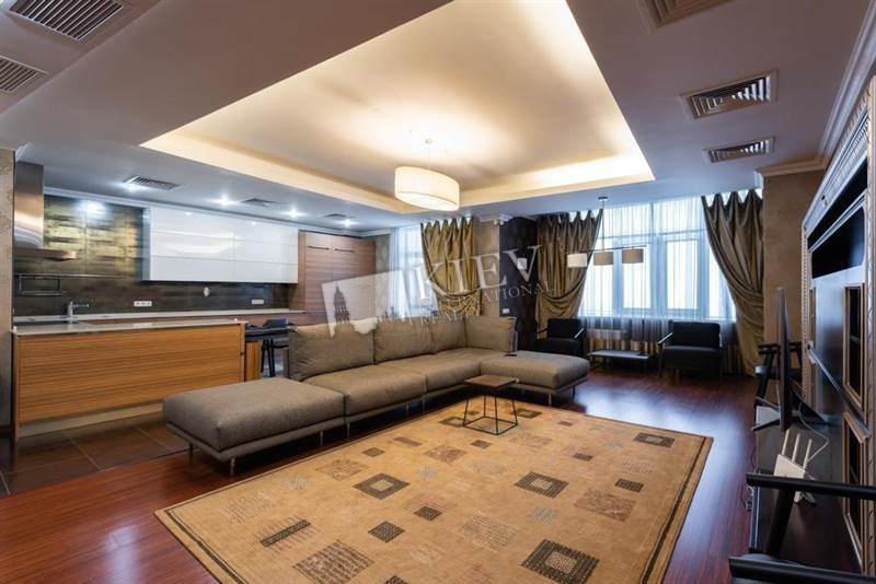 st. Gorkogo 72 Interior Condition 3-5 Years, Furniture Flexible