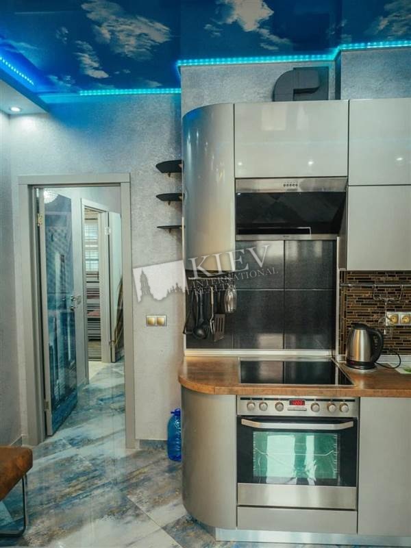 st. Malevicha 89 Kitchen Dining Room, Dishwasher, Electric Oventop, Living Room Flatscreen TV, Fold-out Sofa Set