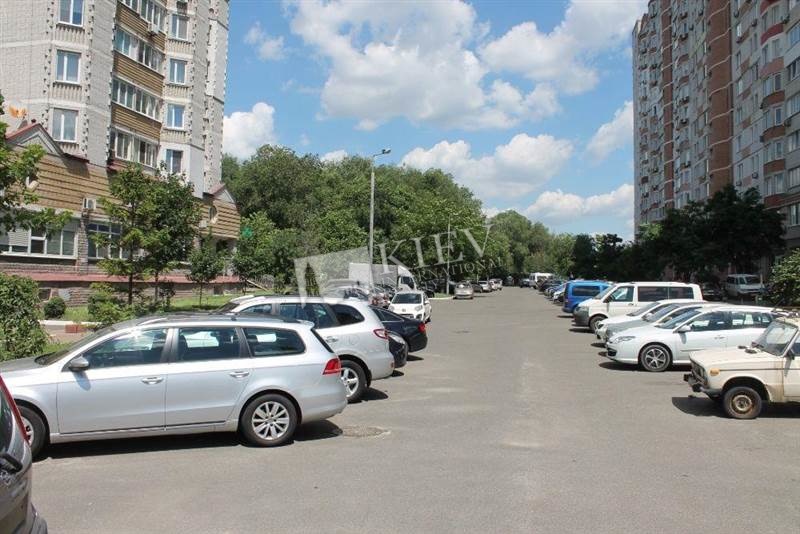 st. Amosova 2 Parking Yard Parking, Office Zonning Commercial Zonning