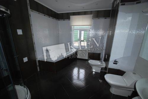 st. Trehsvyatitelskaya 13 Elevator No, Bathroom 3 Bathrooms, Jacuzzi, Shower, Washing Machine