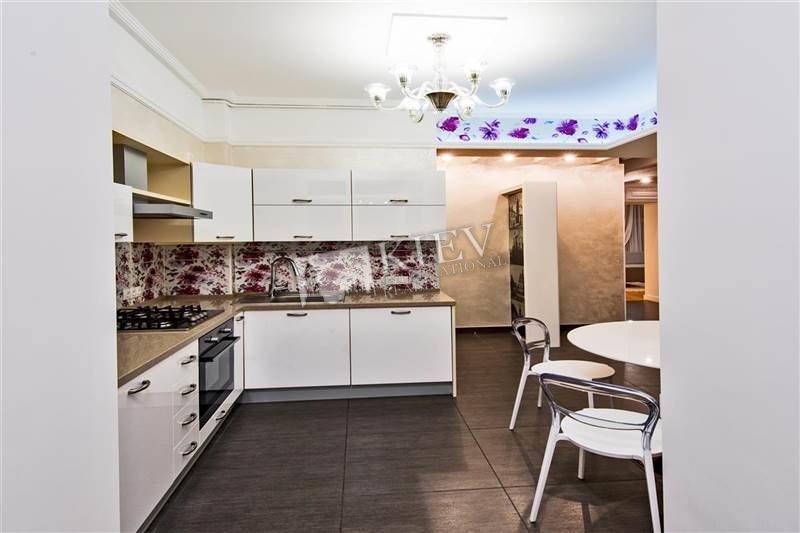 st. Zankovetskoy 8 Rent an Apartment in Kiev 3179