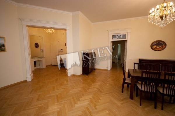 st. Shota Rustaveli 30 Interior Condition 5 Years and Older, Kitchen Dining Room, Gas Oventop