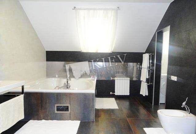 st. Proreznaya 3 Master Bedroom 1 Double Bed, TV, Furniture 