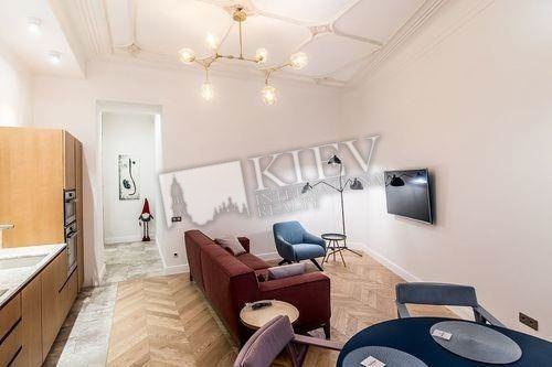 One-bedroom Apartment st. Kostelnaya 9 13952