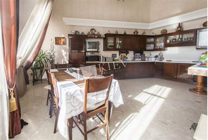 Zoloti Vorota Property for Sale in Kiev