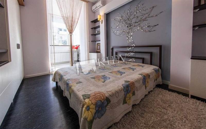 Three-bedroom Apartment st. Krasnoarmeyskaya 108 3054