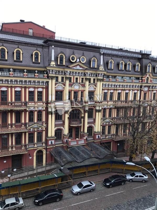 st. Vladimirskaya 38 Kiev Office for Rent 3490