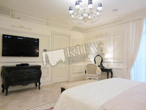 st. Institutskaya 18A Rent an Apartment in Kiev 2162