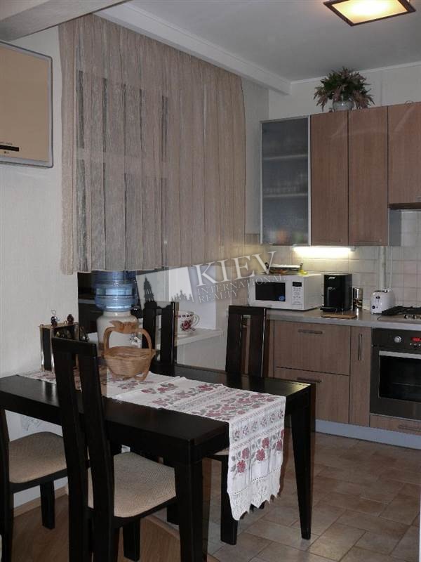 st. Pushkinskaya 2-4/7 Residential Complex , Living Room Flatscreen TV, Fold-out Sofa Set