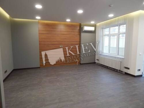 st. Konovaltsa 36 E. Furniture No Furniture, Interior Condition Brand New