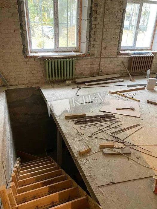 Demiivs'ka Kiev Apartment for Sale