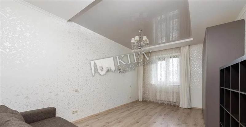st. Bul. Shevchenko 27B Kiev Long Term Apartment 5054