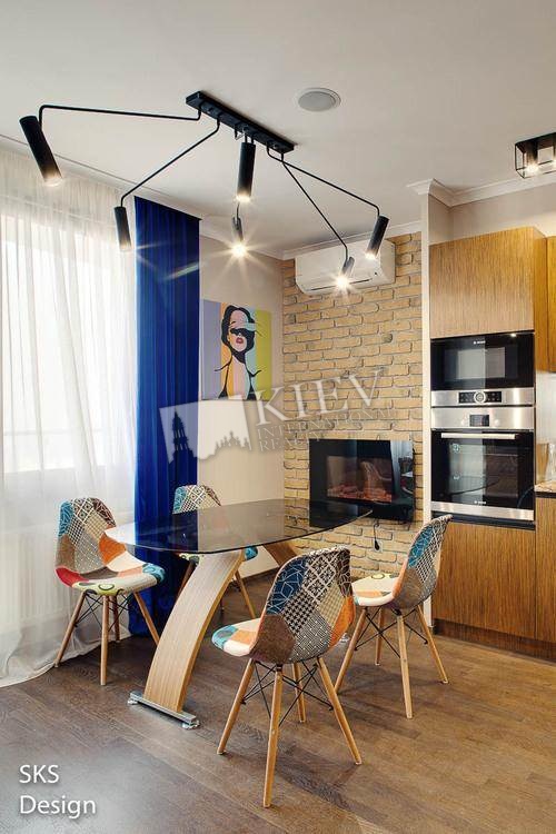 st. 40-letiya Oktyabrya 60 Living Room Flatscreen TV, L-Shaped Couch, Elevator Yes