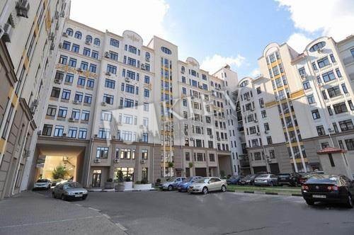st. Schekavitskaya 30/39 Kiev Apartment for Sale 8837