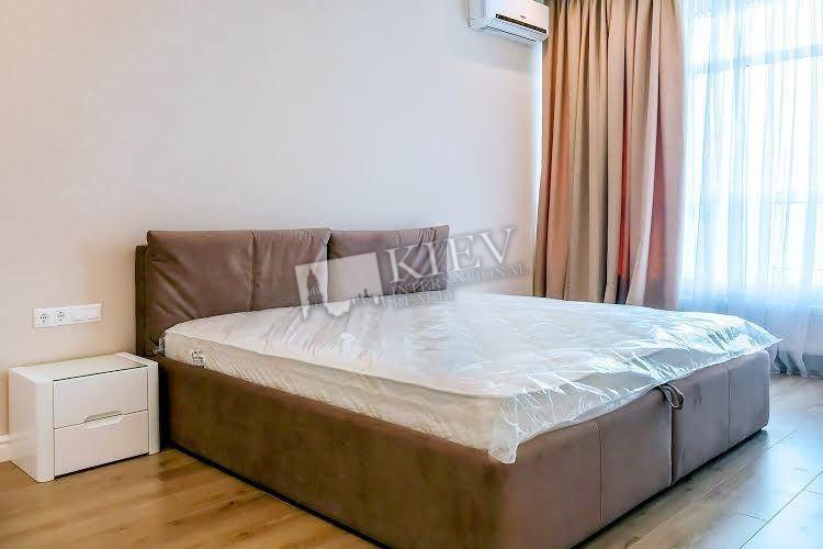 Klovs'ka Apartment for Rent in Kiev