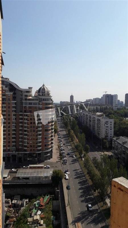 Pechers'ka Kiev Apartment for Sale