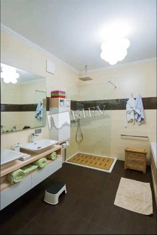 Rent an Apartment in Kiev Kiev Center Pechersk Institutskaya 18a