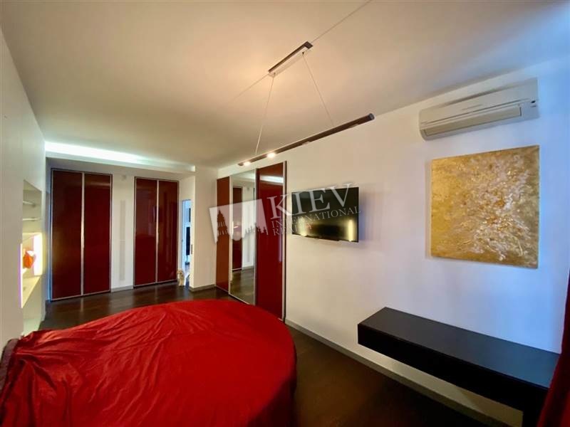 st. Schorsa 32g Master Bedroom 1 Double Bed, TV, Balcony 1 Balcony