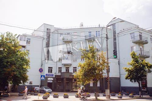 st. Grushevskogo 28/2 Kiev Apartment for Rent 13350