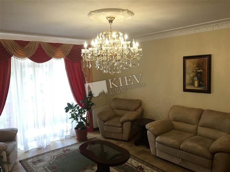 st. Dmitrievskaya 48G Living Room Flatscreen TV, Fold-out Sofa Set, Interior Condition 3-5 Years