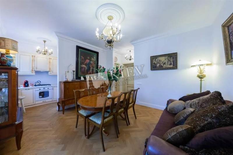 st. Proreznaya 13 Long Term Apartment in Kiev 16880
