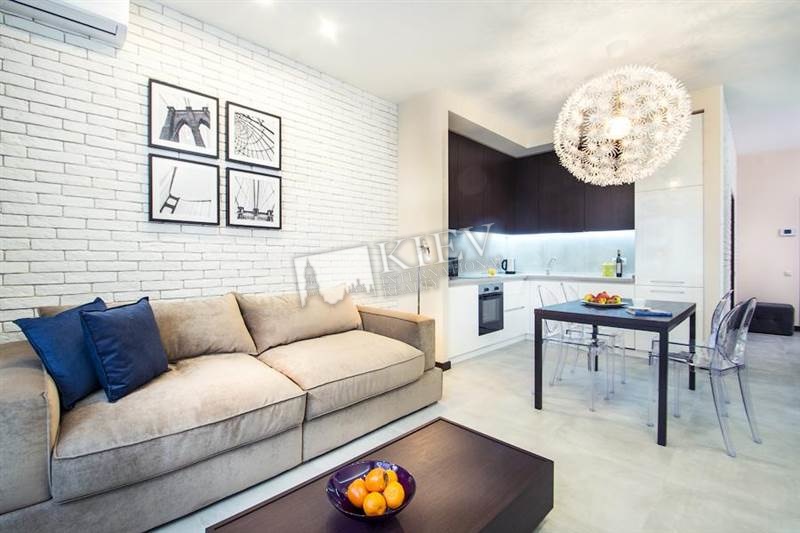 st. Dragomirova 17 Living Room Flatscreen TV, Fold-out Sofa Set, Interior Condition Brand New