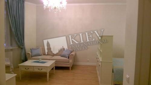Apartment for Sale in Kiev Solomenskiy Izumrudniy & Vremena Goda
