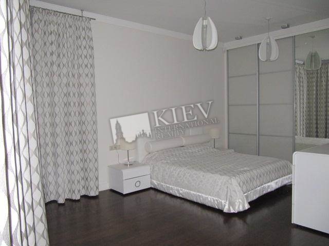 st. Staronavodnitskaya 6B Kiev Long Term Apartment 1337