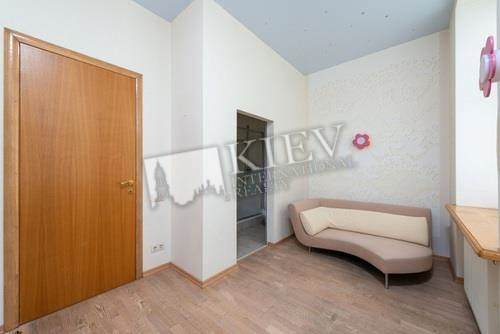 st. Georgievskiy pereulok 5 Interior Condition 3-5 Years, Living Room Fireplace, Flatscreen TV, Fold-out Sofa Set