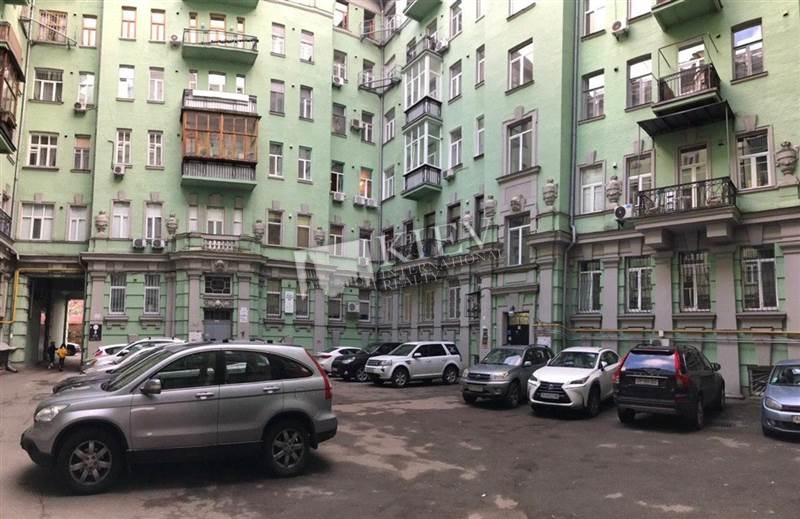 L'va Tolstoho Kiev Apartments
