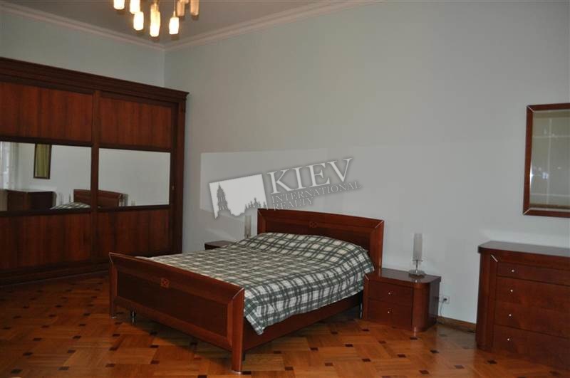 st. Kreschatik 15 Apartment for Rent in Kiev 2340