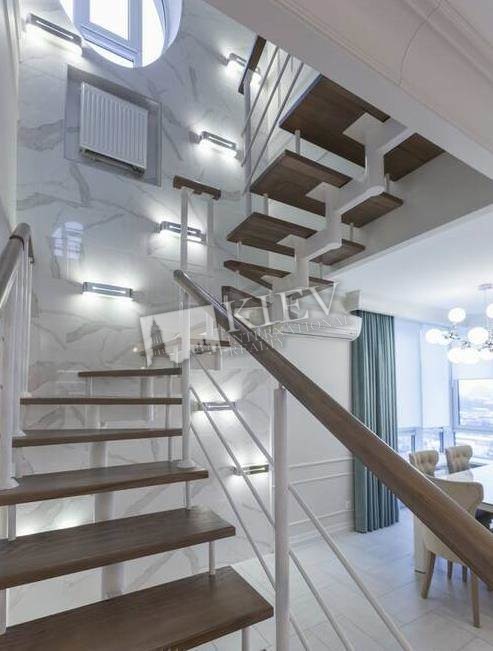Rent an Apartment in Kiev Kiev Center Pechersk Prestige Hall