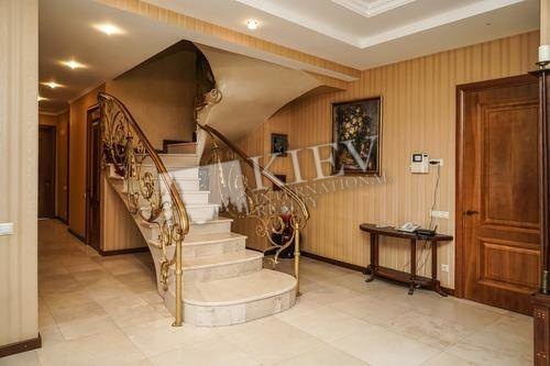 Luk'yanivs'ka Kiev Apartment for Rent