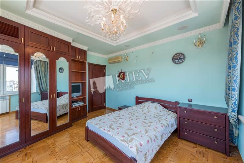 st. Lesi Ukrainki 23 Kitchen Dining Room, Dishwasher, Electric Oventop, Interior Condition Brand New