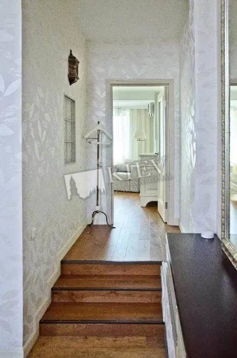 Two-bedroom Apartment st. Rylskiy pereulok 3 18005