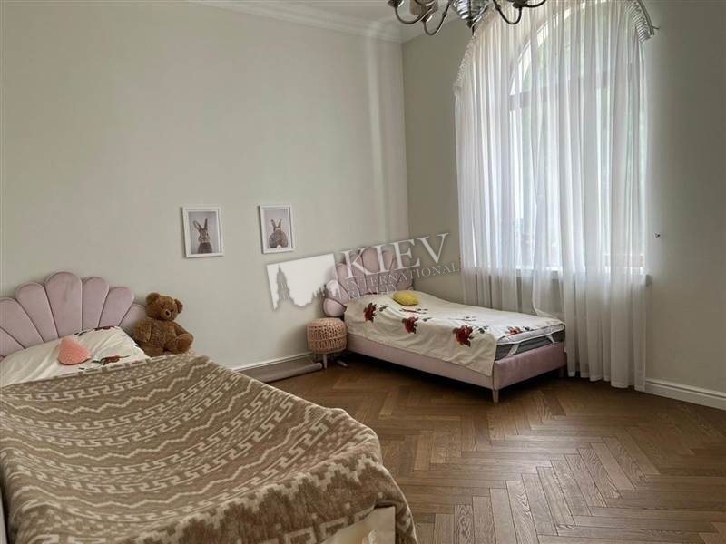 st. Vozdvizhenskaya 38 Long Term Apartment in Kiev 2935