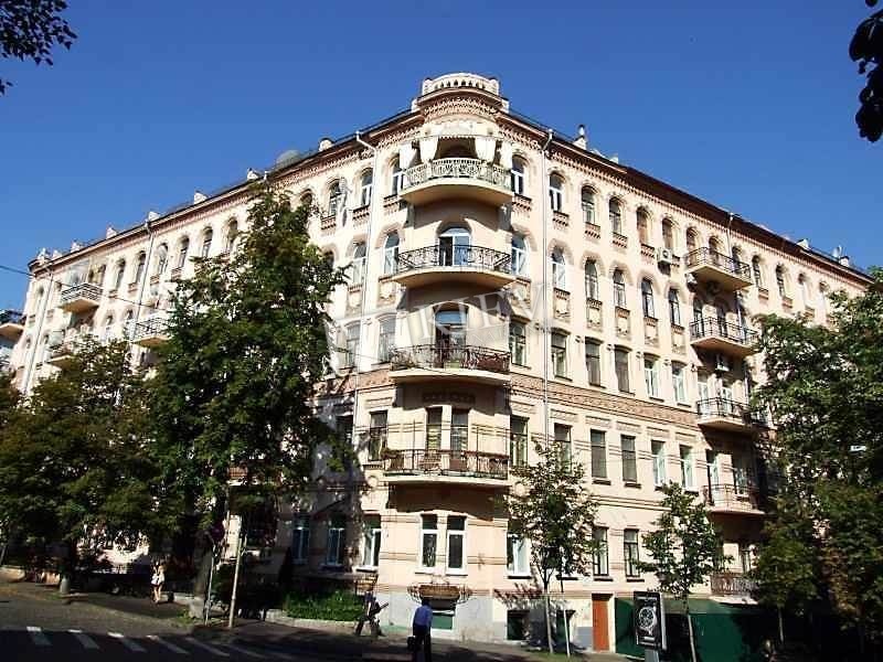 st. Stanislavskogo 3 Kiev Apartment for Sale 16564