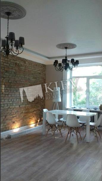 st. Shelkovichnaya 13/2 Living Room Flatscreen TV, Fold-out Sofa Set, Interior Condition Brand New
