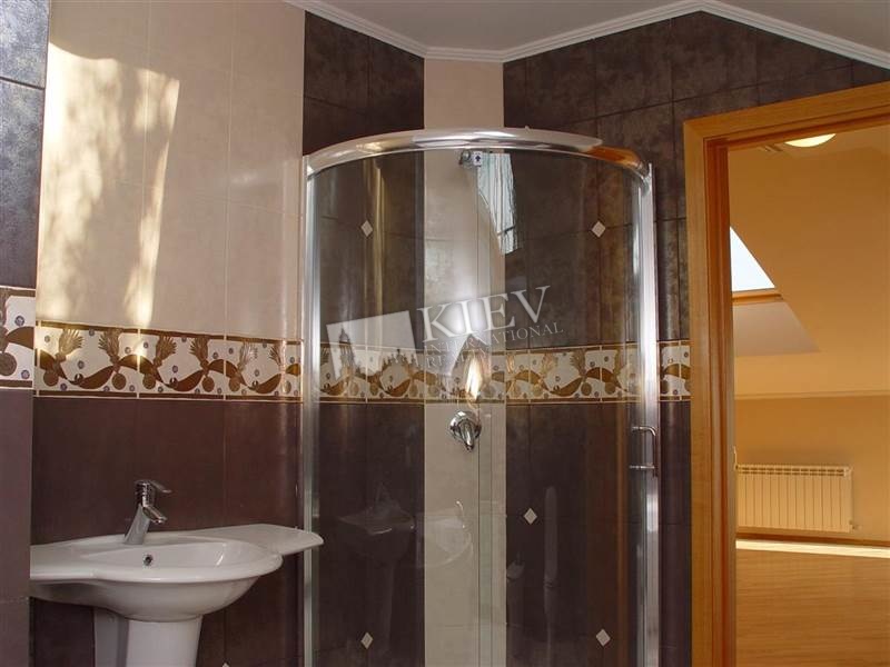 st. Trehsvyatitelskaya 13 Bathroom 3 Bathrooms, Jacuzzi, Shower, Washing Machine, Kitchen Gas Oventop