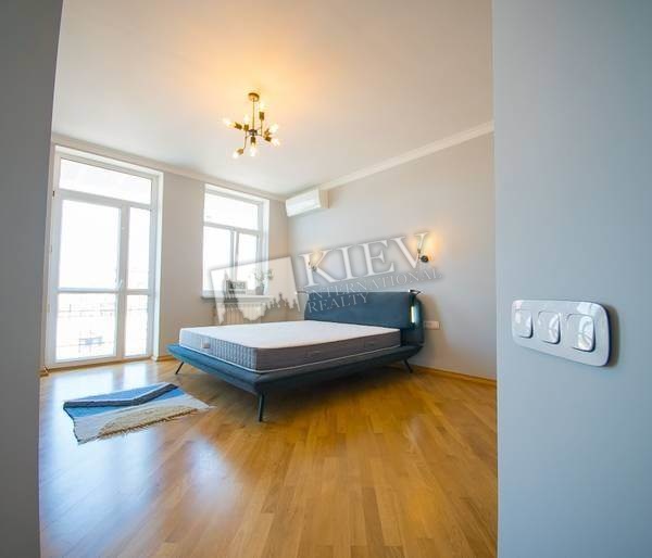 Palats Sportu Rent an Apartment in Kiev