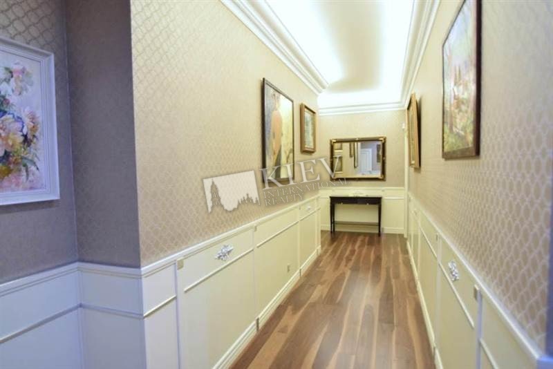 Palats Ukraina Kiev Apartment for Rent